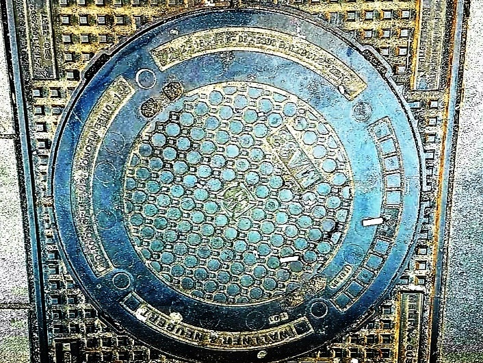 SEWER AND MANHOLE COVER
ALCANTARILLA AUSTRIA ÖSTERREICH VIENA